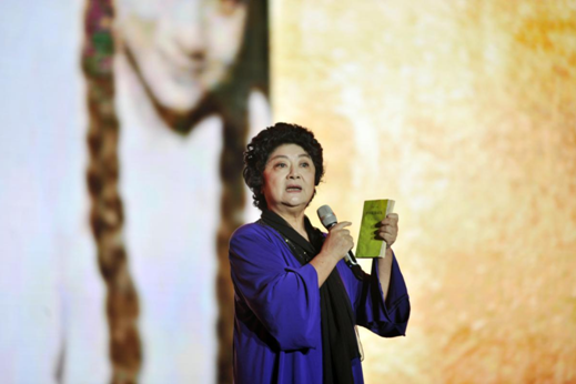 力图完美展现乔羽作品的艺术魅力,在方案策划,演员阵容,表演形式及