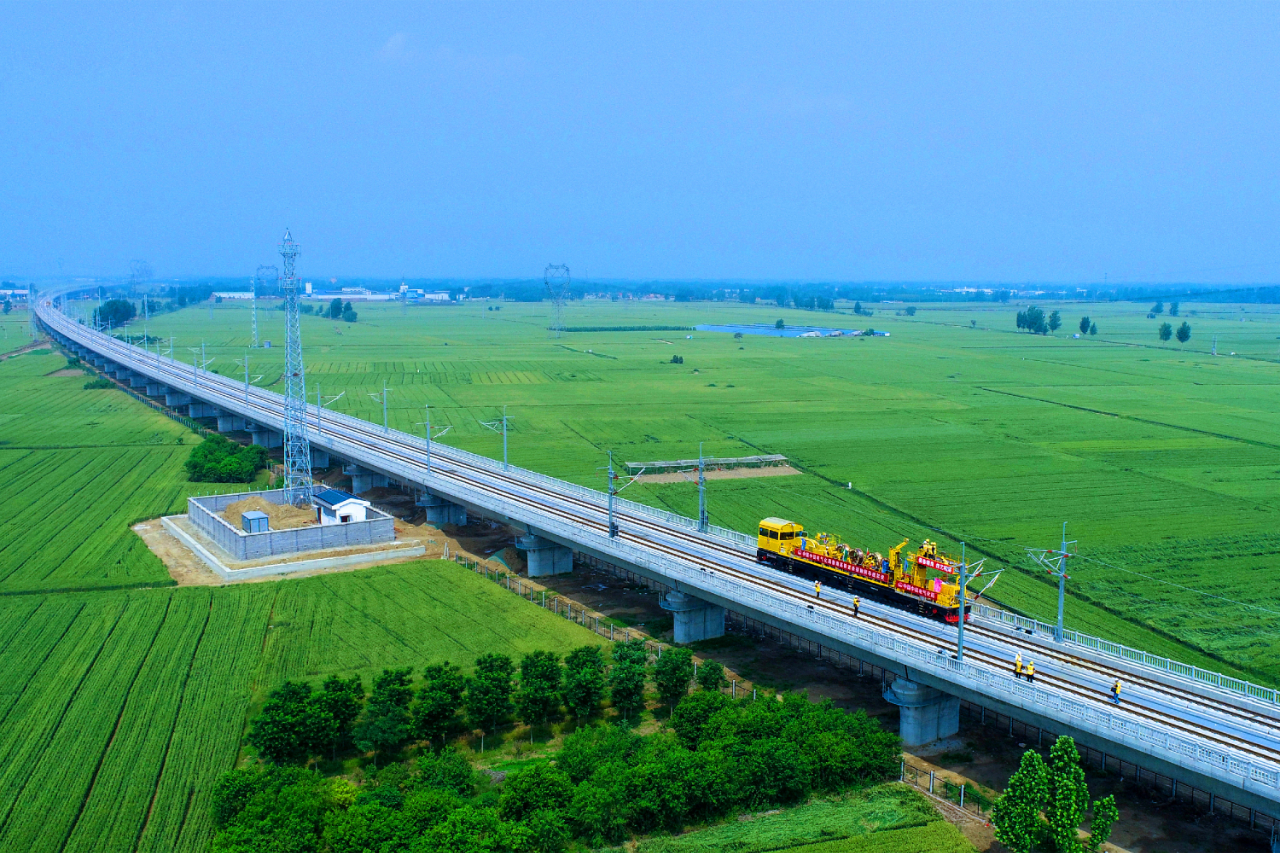 日兰高铁曲庄段开通运营