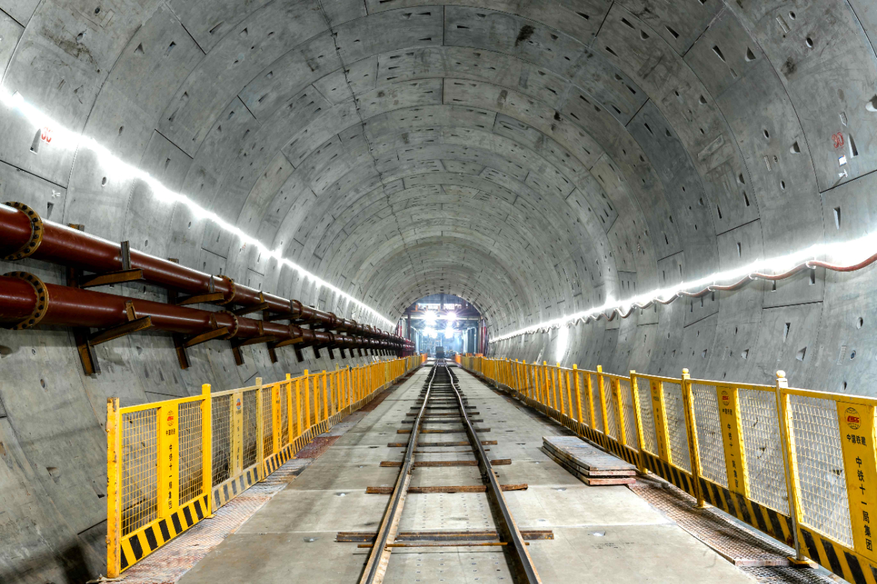 长沙轨道交通首个大盾构区间贯通
