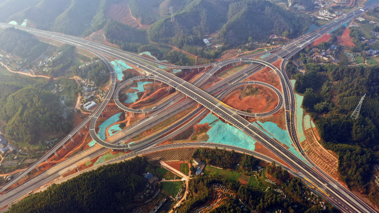 乐西高速公路乐山绕城段正式通车运营