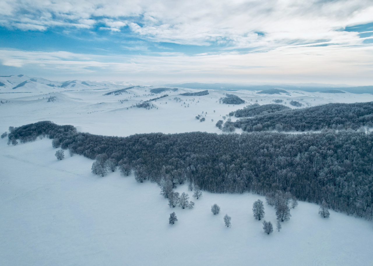 摄影内蒙古赤峰市乌兰布统北沟风景区雪景