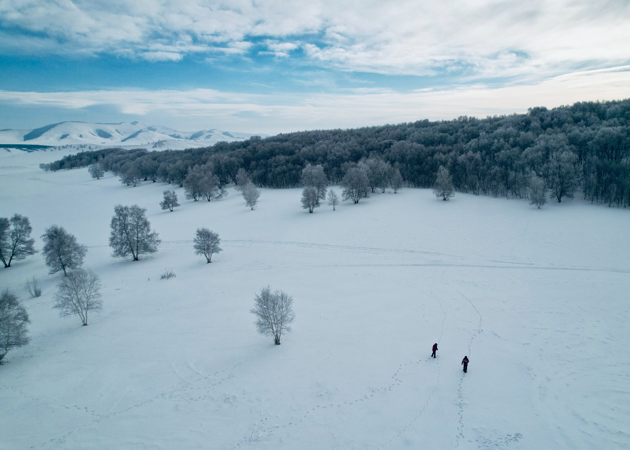 摄影内蒙古赤峰市乌兰布统北沟风景区雪景