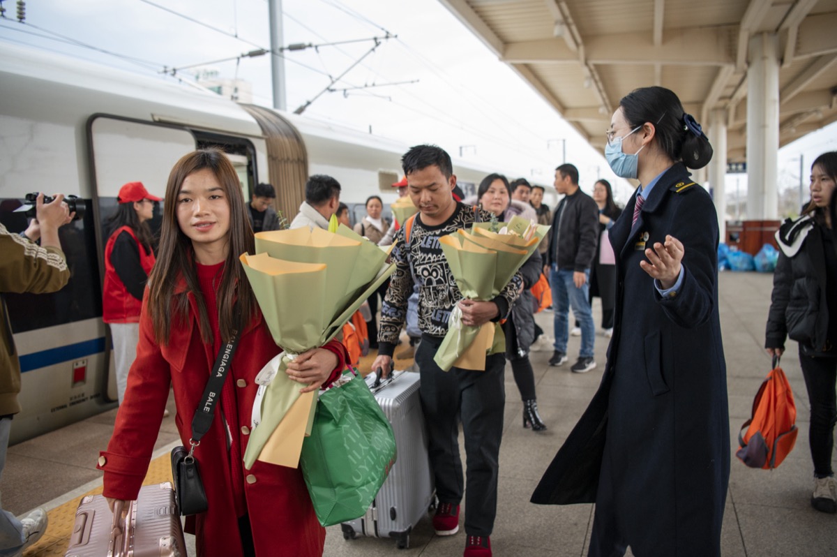 返岗专列开心回家