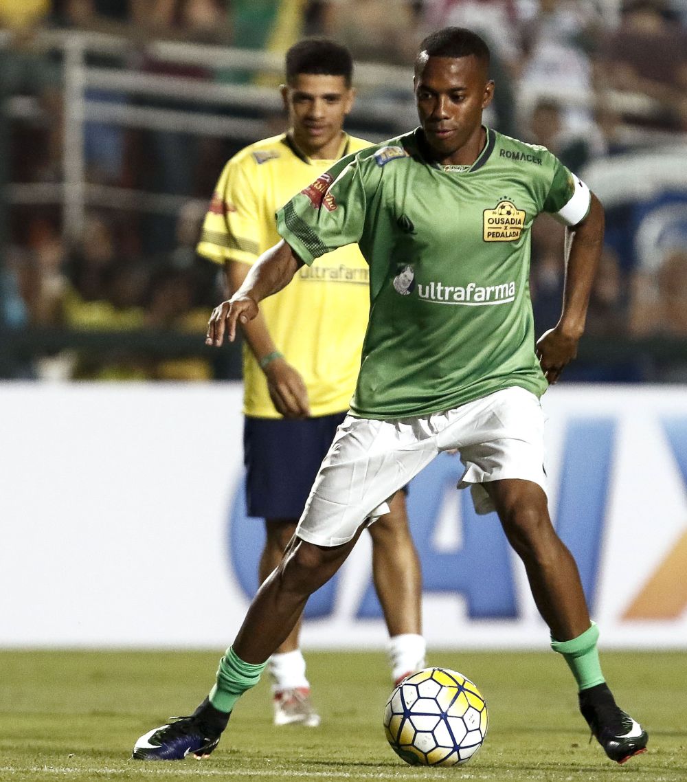 巴西前国脚罗比尼奥因强奸罪被捕入狱