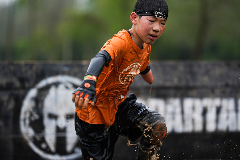 独臂男孩贲悦宸以后我也想为国争光