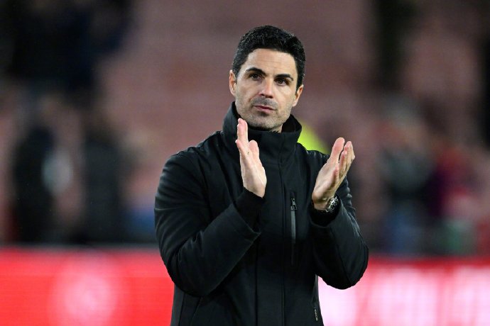 该媒体表示,阿森纳主帅阿尔特塔正在与俱乐部进行正式的合同谈判