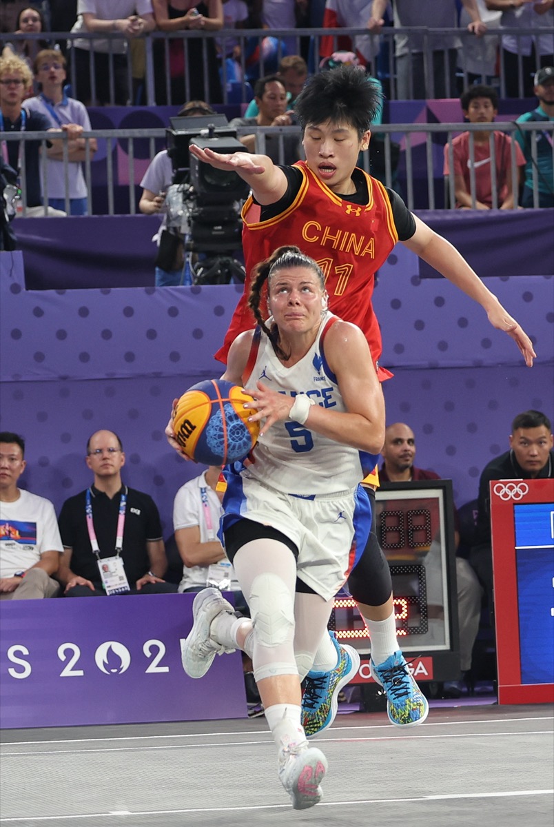 爱游戏最好玩的游戏包含电竞赛场再起风云：河套青龙队险胜关中火狐队，赛场气氛火爆精神属性拉满的词条