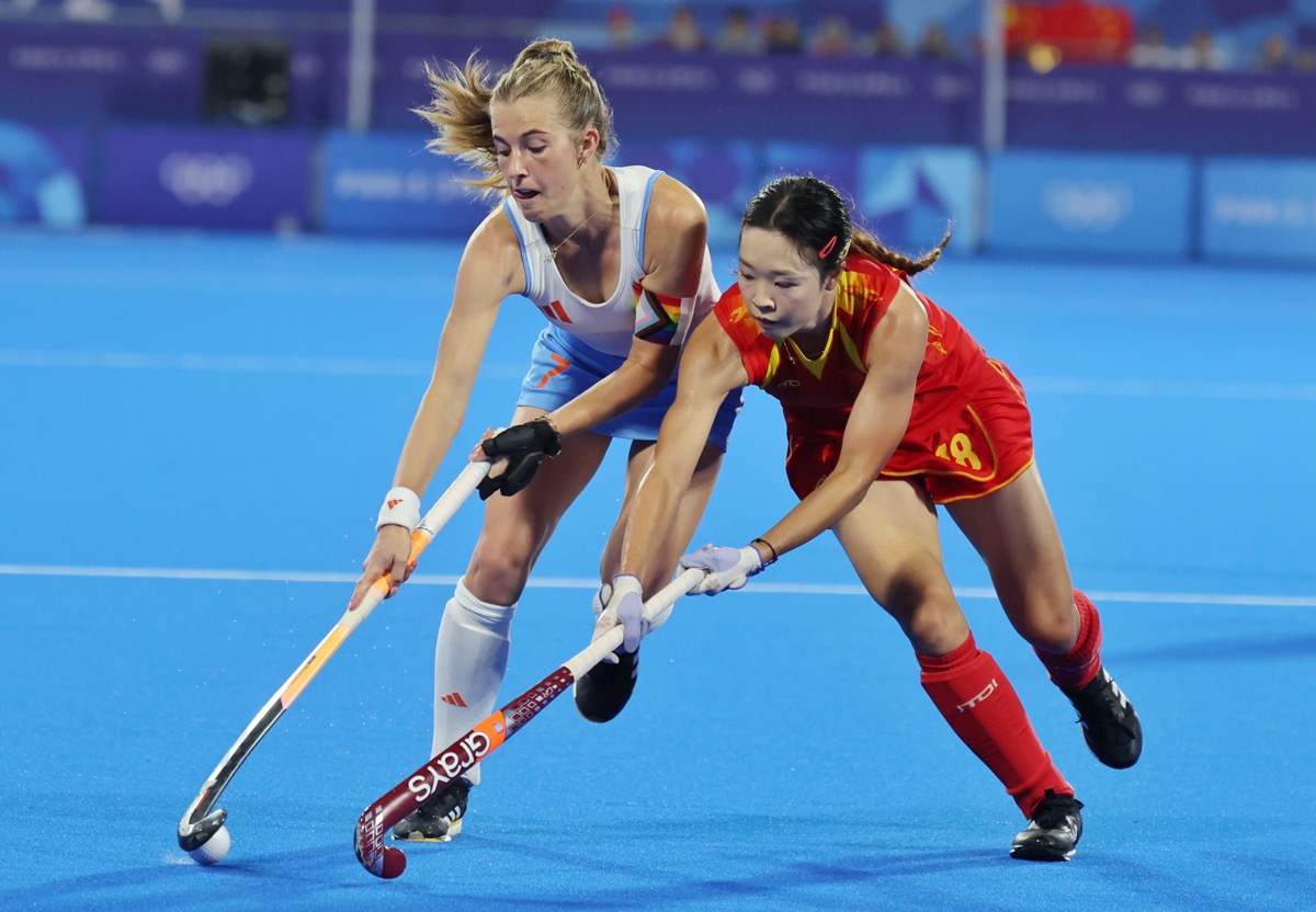 巴黎奥运会高清图集丨中国女曲摘银 追平历史最佳奥运战绩